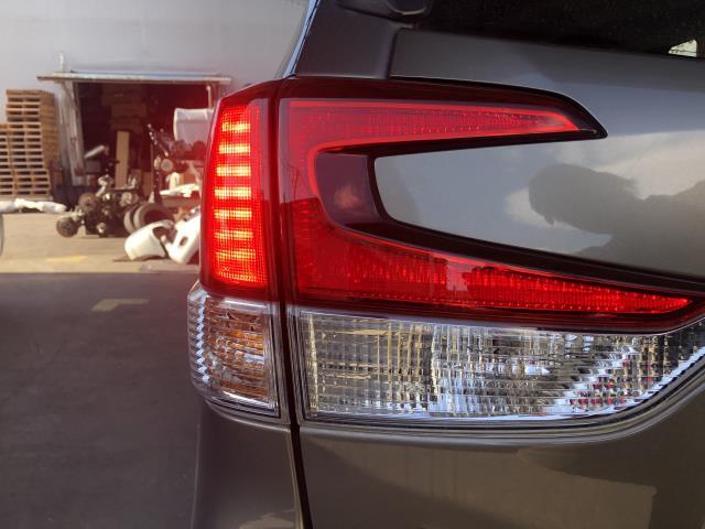 【中古】フォレスター 5AA-SKE 左テールランプ ブレーキランプ 自社品番250709 M4Y