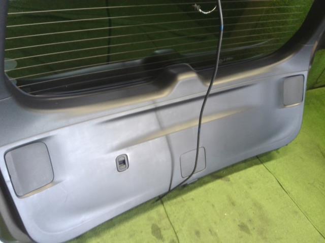 【中古】フォレスター 5AA-SKE バックドア テールゲート ハッチ 自社品番250709 M4Y