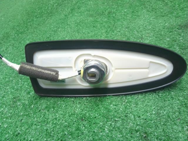 【中古】フォレスター 5AA-SKE アンテナ 自社品番250709 M4Y