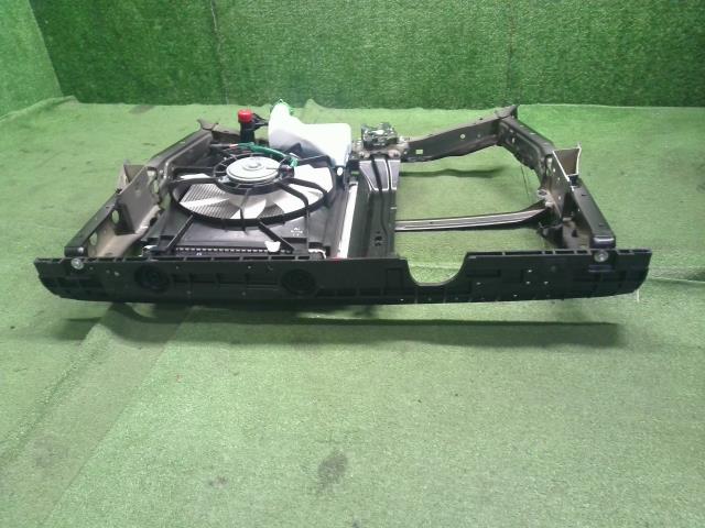 【中古】アルト 3BA-HA37S ラジエータコアサポート 自社品番250736 ZJ3