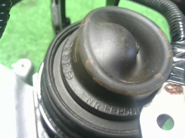 【中古】アルト 3BA-HA37S エンジンマウント 自社品番250736 ZJ3