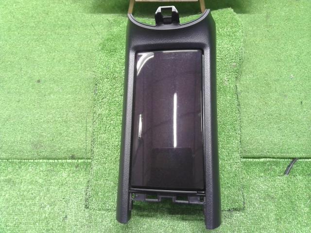 レクサス HS 250h DAA-ANF10 ドリンクホルダー 55604-75110 自社品番230004