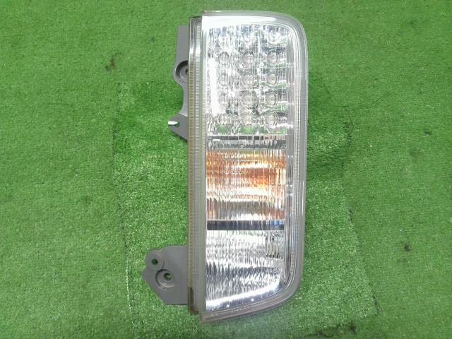 エルグランド DBA-TNE52 右テールランプ 26550-1JB3A 自社品番230040