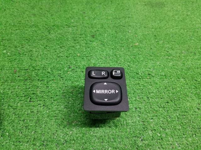 iQ DBA-KGJ10 ドアミラースイッチ 84870-28020 自社品番230056