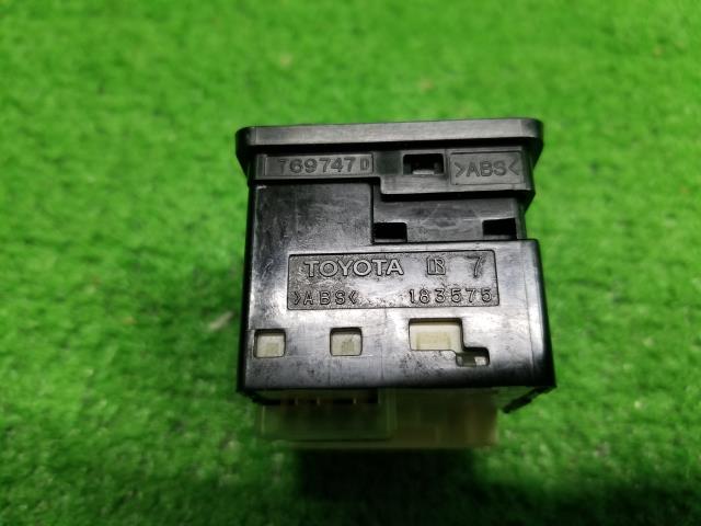iQ DBA-KGJ10 ドアミラースイッチ 84870-28020 自社品番230056