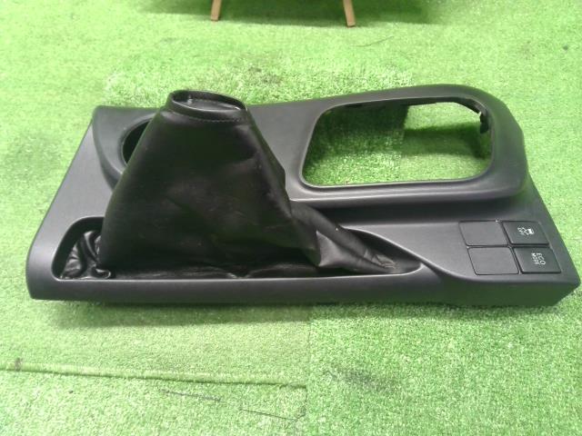 iQ DBA-KGJ10 シフトパネル CVT 58804-74020 自社品番230056
