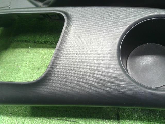 iQ DBA-KGJ10 シフトパネル CVT 58804-74020 自社品番230056