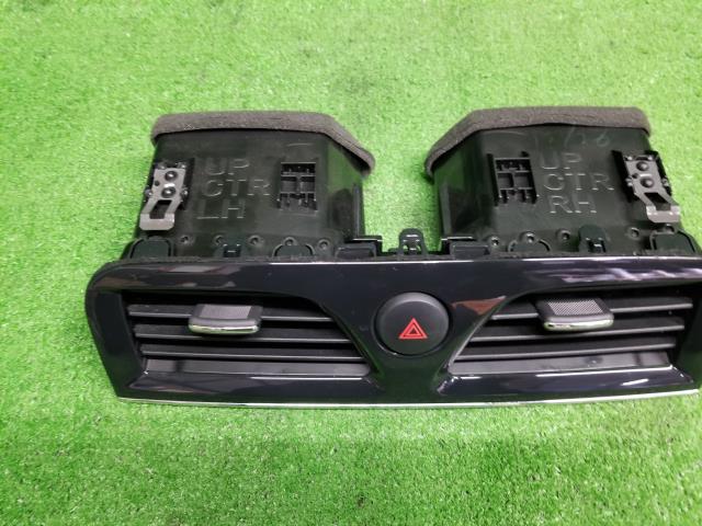 セレナ DAA-HC26 センターエアコン吹出口 68750-1VA2A 自社品番230071