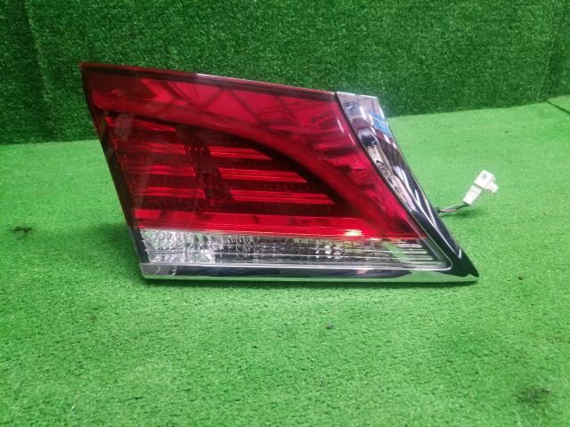 クラウン DAA-AWS210 内側左テールランプ 81591-30521 自社品番230084