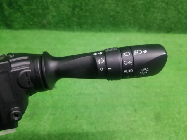 クラウン DAA-AWS210 ディマースイッチ コンビネーション 84652-30700 自社品番230084
