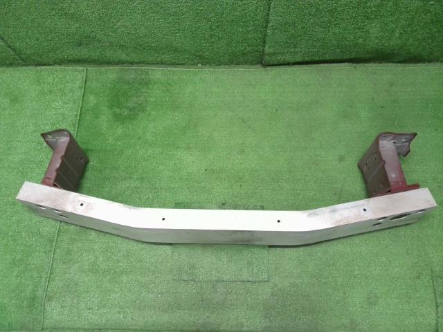 リーフ ZAA-AZE0 フロントバンパーホースメント 62032-3NK0A 自社品番230085