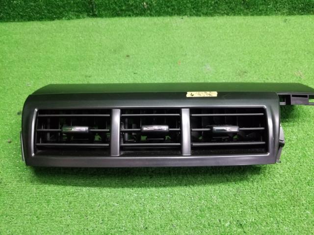 プリウスα DAA-ZVW41W エアコン吹き出し口左右セット 55670-47091 自社品番230099