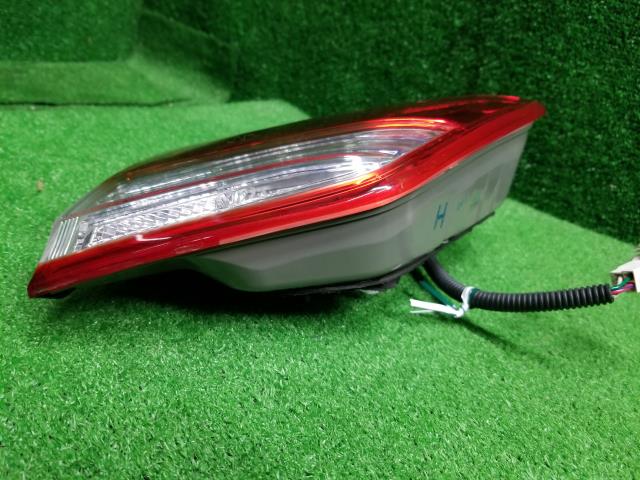 クラウン DAA-GWS204 右フィニッシャーパネル 81580-30481 自社品番230122