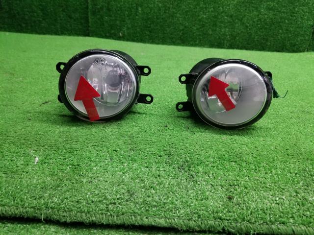 bB DBA-QNC21 左フォグランプ 右フォグライト81220-0D040 自社品番230136