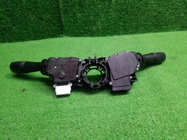 カムリ DAA-AVV50 ディマースイッチ コンビネーション 84652-33470 自社品番230148