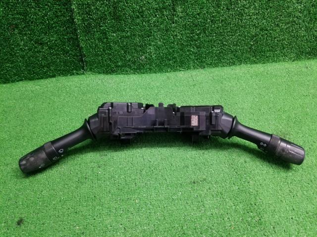 カムリ DAA-AVV50 ディマースイッチ コンビネーション 84652-33470 自社品番230148