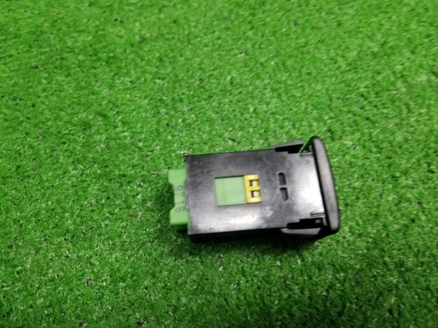 ワゴンR DBA-MH23S フォグスイッチ 35500-63J11 自社品番230185