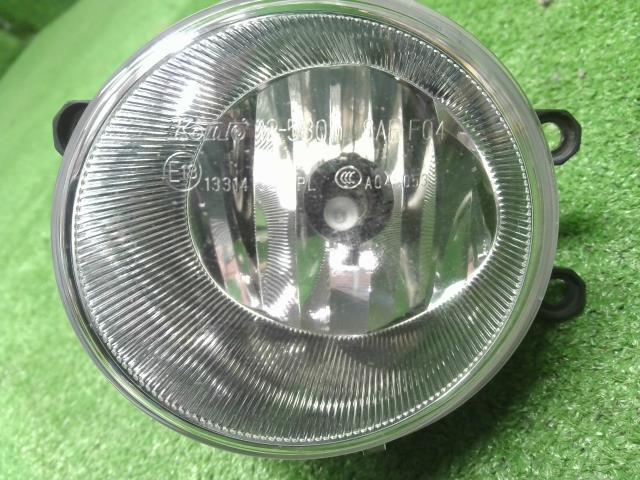 ウィッシュ DBA-ZGE25W 左フォグランプ ブラケット,カバー付,ハロゲン 81220-12230 自社品番230