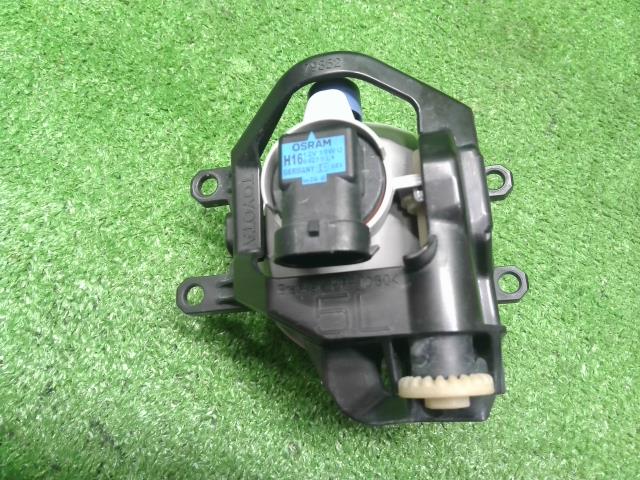ウィッシュ DBA-ZGE25W 左フォグランプ ブラケット,カバー付,ハロゲン 81220-12230 自社品番230