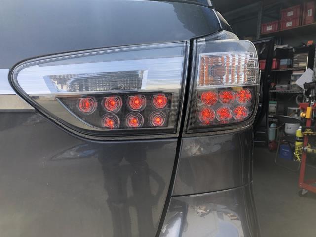 ウィッシュ DBA-ZGE25W 左右テールランプ/フィニッシャー左右セット,クリアレンズ,LED,ハーネス付 8156
