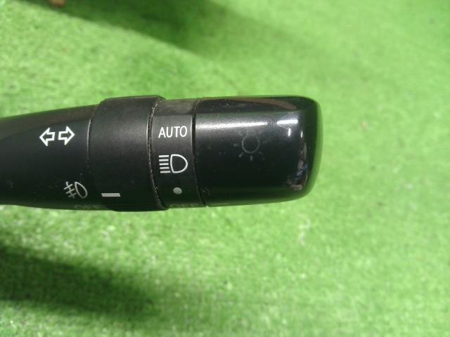 ウィッシュ DBA-ZGE25W ディマースイッチ コンビネーション 84652-42130 自社品番230255
