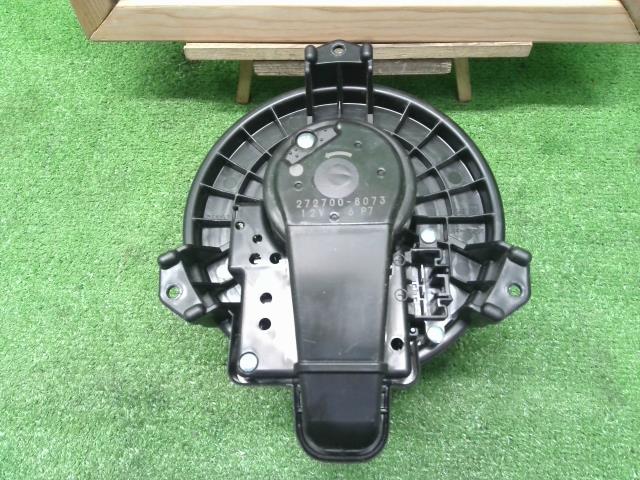 ウィッシュ DBA-ZGE25W ヒーターブロアモーター ヒーターモーター 87130-12531 自社品番230255