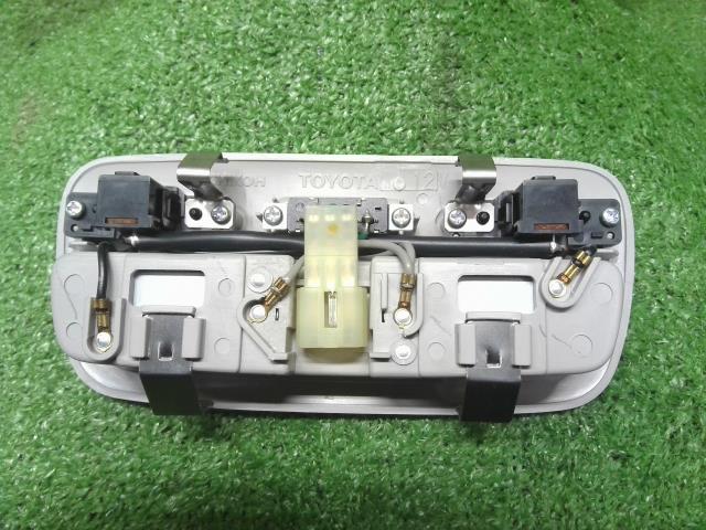 ハイエース LDF-KDH206K ルームランプ 81260-16061-B3 自社品番230336