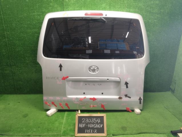 ハイエース ADF-KDH206V バックドア 67005-26F91 自社品番230354