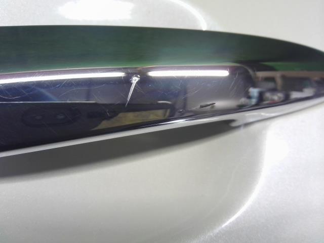 リーフ ZAA-ZE1 右フロントドア　運転席側 UVカット,キーフリー付　H010M-5SKMA 250002　色XBK