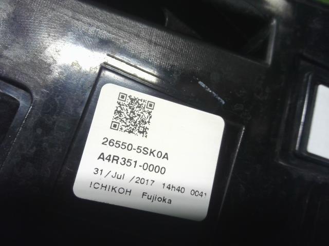 リーフ ZAA-ZE1 右テールランプ 右テールライト　LED　イチコD212　26550-5SK0B 自社品番250002