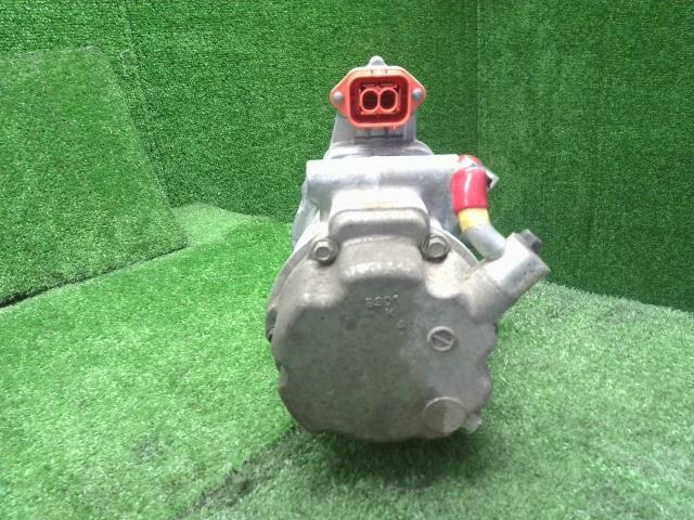 リーフ ZAA-ZE1 エアコンコンプレッサー　クーラー　AC 92600-4BC0A 自社品番250002