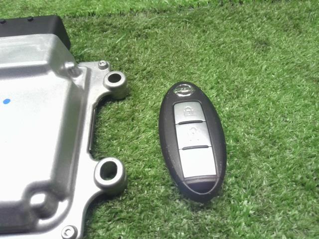 リーフ ZAA-ZE1 エンジンコンピューター ECU　23740-5SK9D 自社品番250002