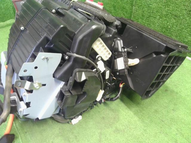 リーフ ZAA-ZE1 カーヒーター エキパン　エバポレーター　27210-5SK7A 自社品番250002