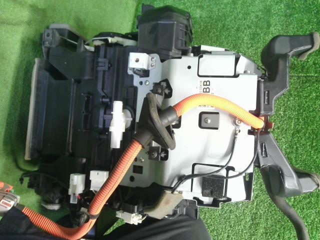 リーフ ZAA-ZE1 カーヒーター エキパン　エバポレーター　27210-5SK7A 自社品番250002