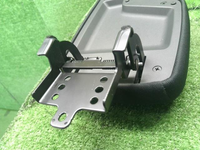 リーフ ZAA-ZE1 コンソールボックスの蓋　アームレスト 96920-5SK0B 自社品番250002