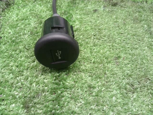 ハスラー 5AA-MR92S USBポート  自社品番250011