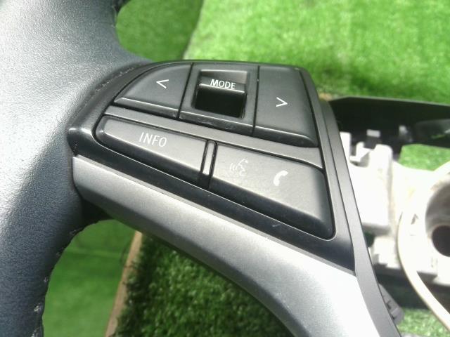 ハスラー 5AA-MR92S ステアリングホイール ハンドル レザー　48110-59SC0-GJL 自社品番250011