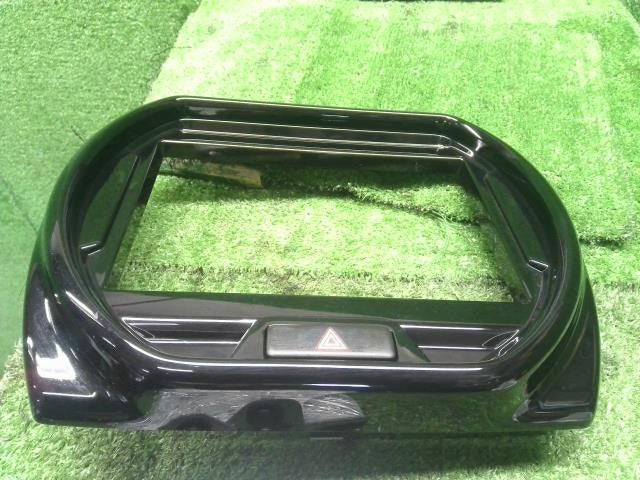 ハスラー 5AA-MR92S クラスターパネル　ナビパネル　オーディオパネル　ステー　ハザードSW 73822-59S00-QRM 自社品番250011