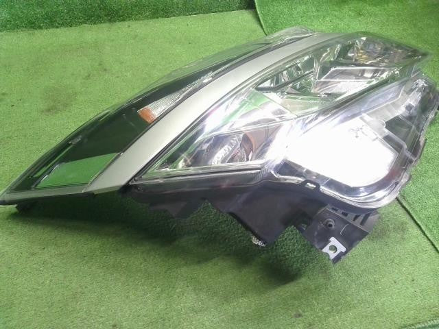 セレナ DAA-GNC27 右 運転席側 ヘッドランプ  ヘッドライト コイト212-23720 26010-5TA0A 自社品番250012