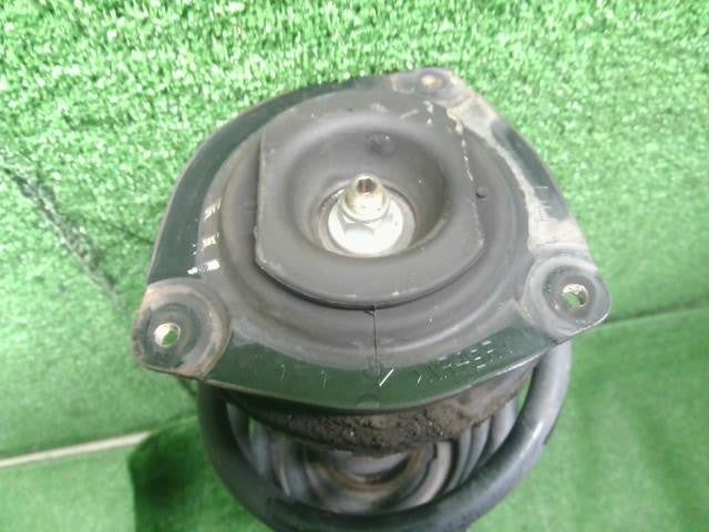セレナ DAA-GNC27 右フロントストラット　右Fストラット トキコ1A14165-A　E4302-5TB0C 自社品番250012
