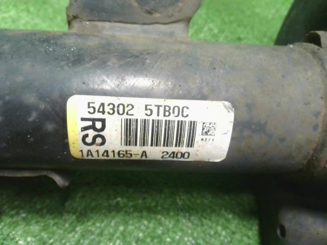 セレナ DAA-GNC27 右フロントストラット　右Fストラット トキコ1A14165-A　E4302-5TB0C 自社品番250012