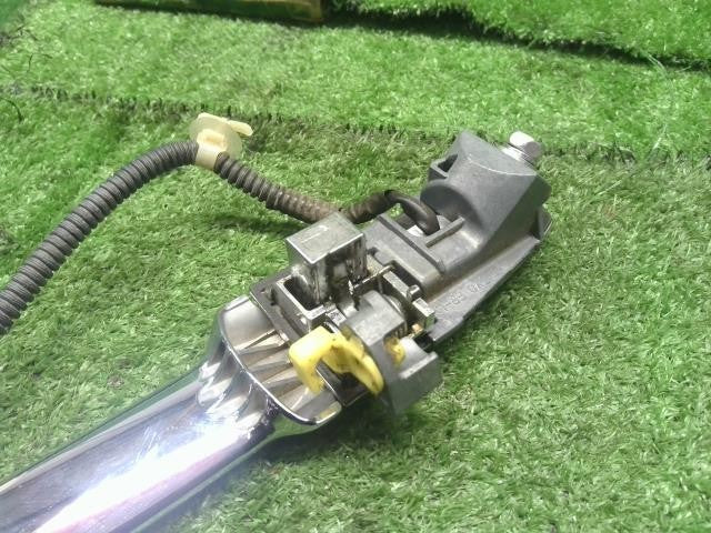 Ｎ−ＢＯＸ DBA-JF1 左フロントドアアウターハンドル　助手席側　 72180-TY0-N51 自社品番250033