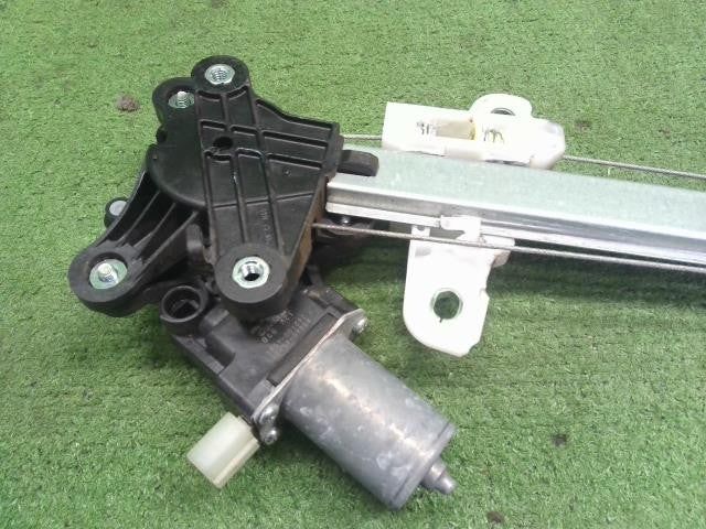 エブリィ EBD-DA17V 左リアドアレギュレーターモーター 83502-64P11 自社品番250034