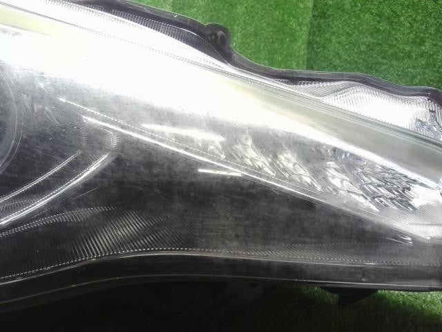 ８６ DBA-ZN6 右ヘッドランプ　右ヘッドライト　運転席側　HID　SU003-02548 自社品番250037