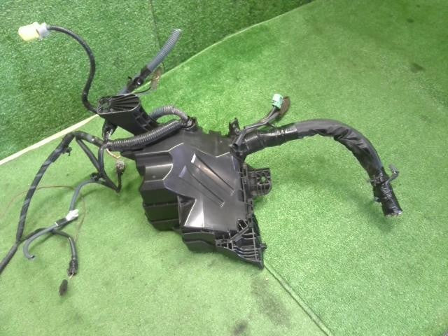 ８６ DBA-ZN6 ヒューズボックス エンジンルーム側ジャンクションボックス ハーネス付き　自社品番250037