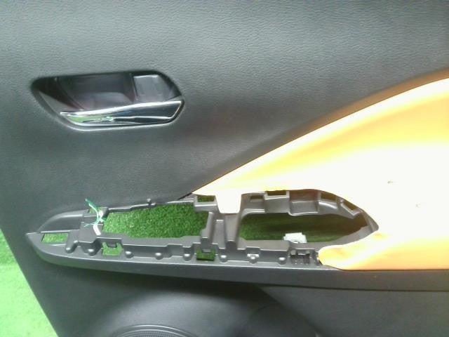 6AA-P15 キックス  右リア ドアトリム 内張り 運転席側後ろ  自社品番250038