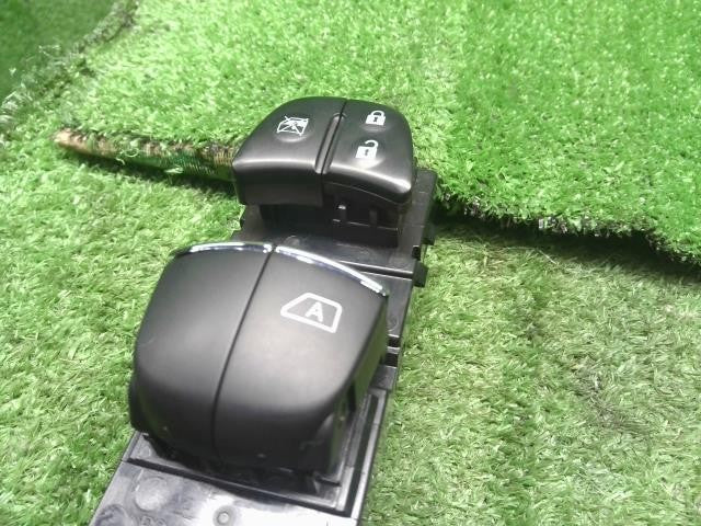 6AA-P15 キックス  パワーウインドウスイッチ  PWスイッチ　マスタスイッチ　自社品番250038