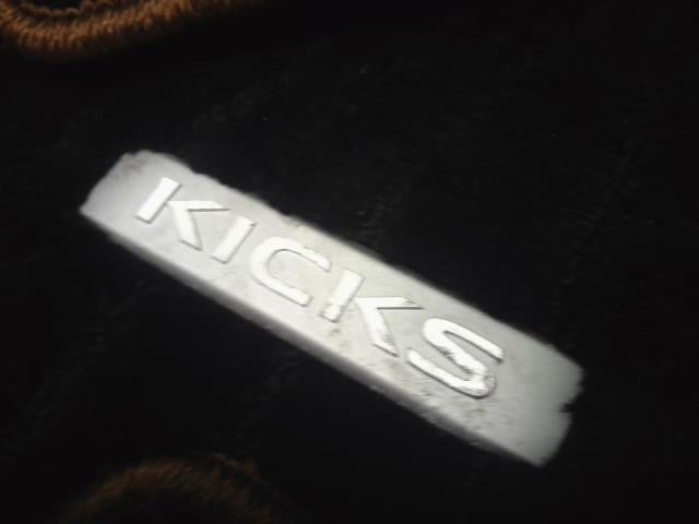 6AA-P15 キックス フロアマット 純正 1台分 フロント リア 左右 運転席 助手席 ロゴ入 自社品番250038