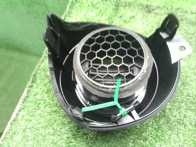 6AA-P15 キックス 運転席側エアコン吹出口 右フロント AC吹き出し口 自社品番250038