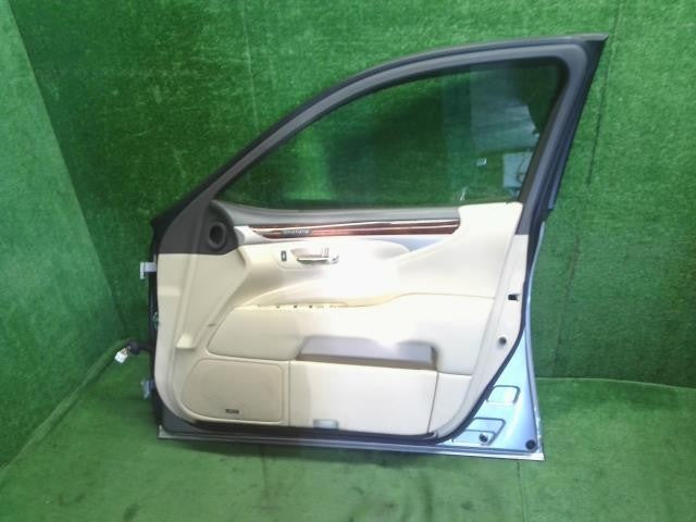 レクサス LS460 後期 DBA-USF40 右フロントドア　運転席側　 67001-50082 自社品番250060　色1J7